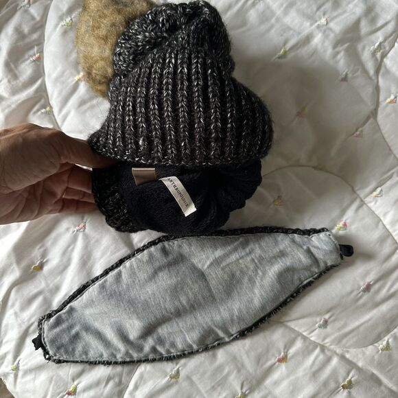 Anthropologie Norah Beanie + Reusable Face Mask Set Beige Dark Grey CLEAN! main image 6